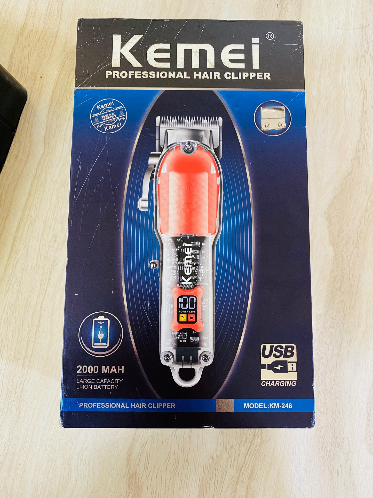 Kemei KM-246 heavy Duty Trimmer Rechargeable Shaver Beard trimmer Professional Hair Trimmer Cordless Oil head Men Hair Cutting Machine Beard razor