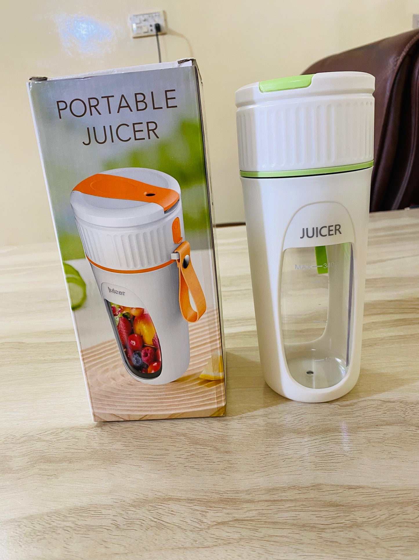 Rechargeable juicer blender with 8 blades