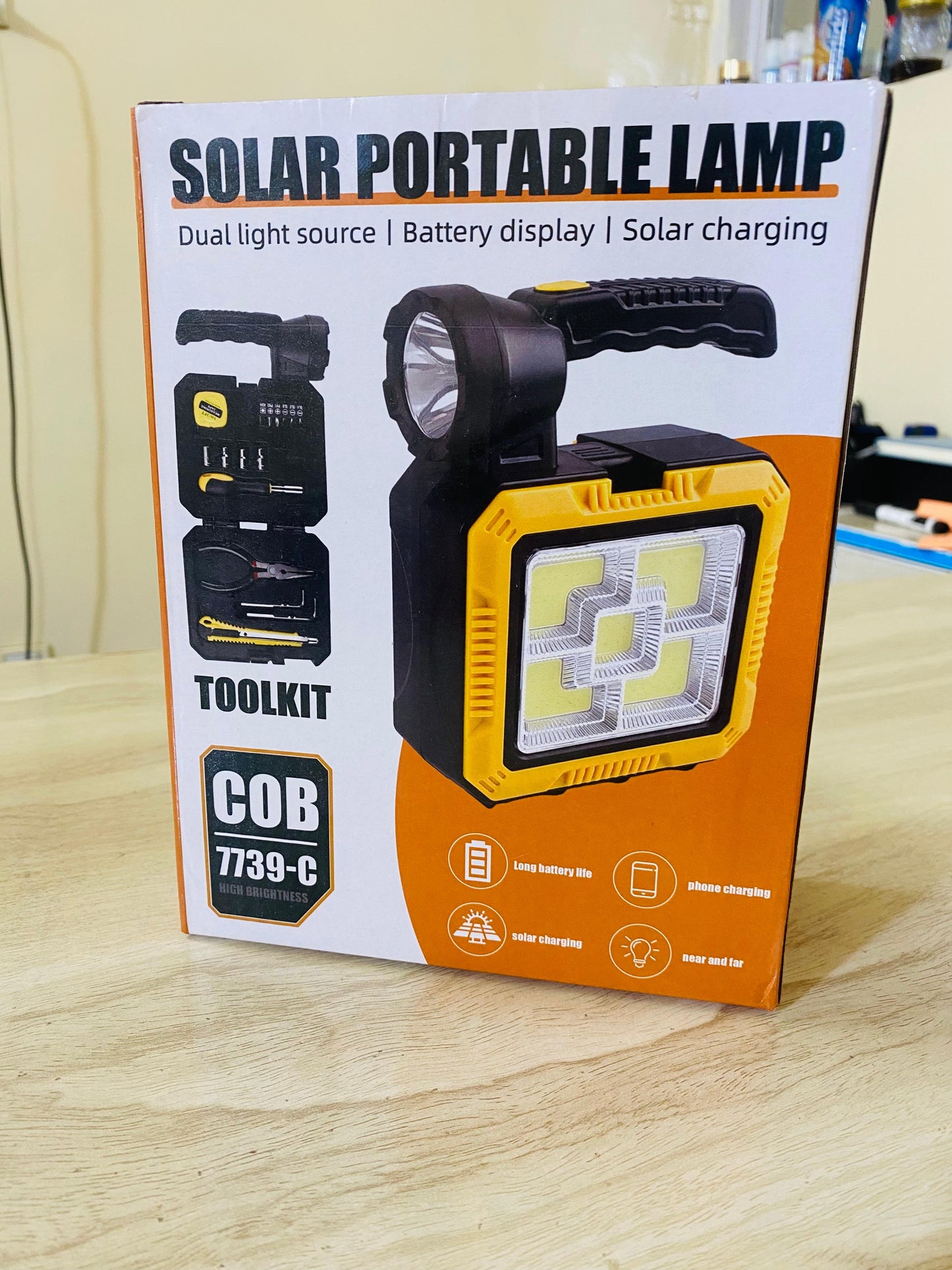 Solar Portable Lamp with Toolkit - Lot Imported