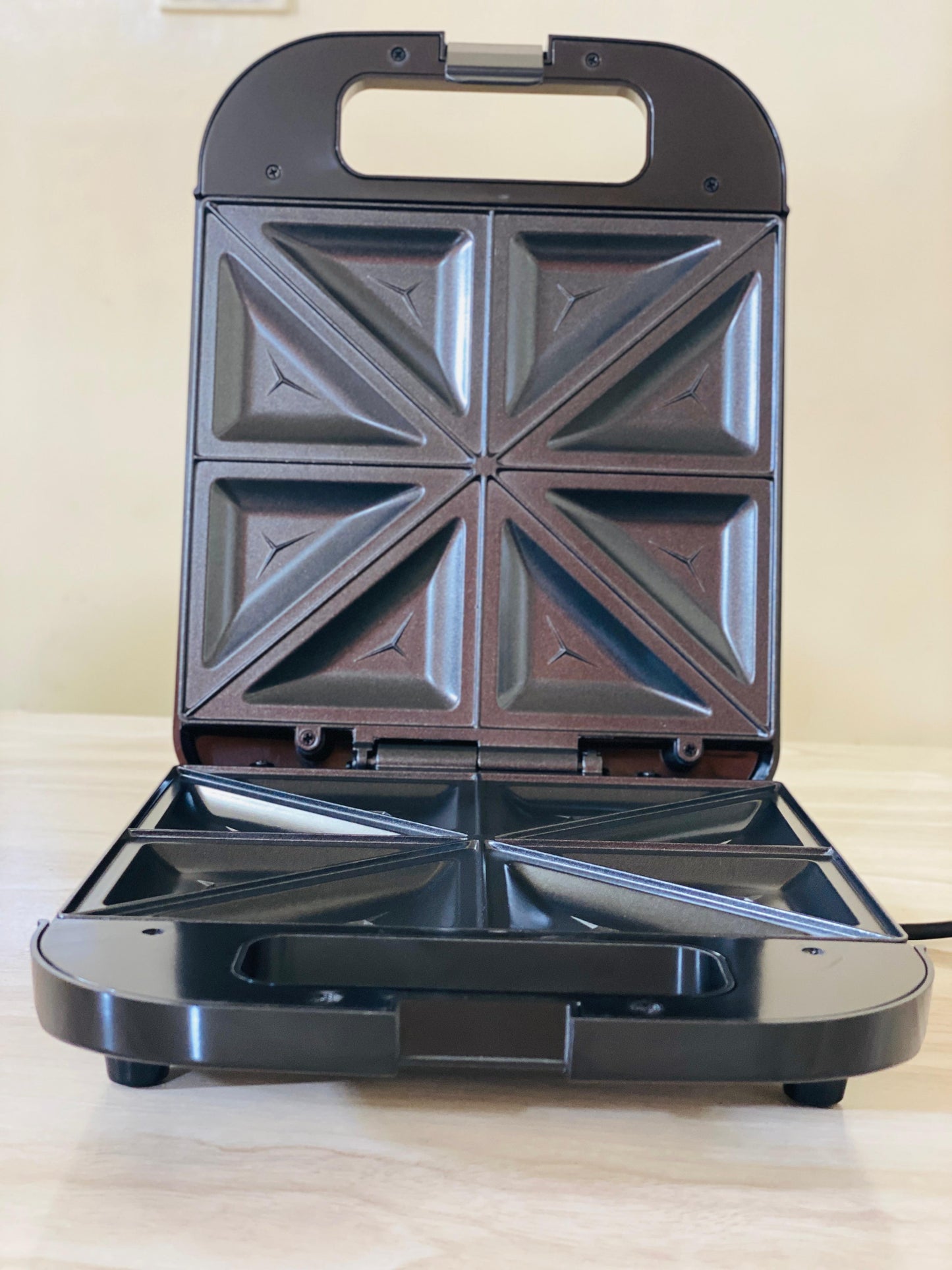 SOKANY SK-08102 Sandich Maker With Non-Stick Coated Heating