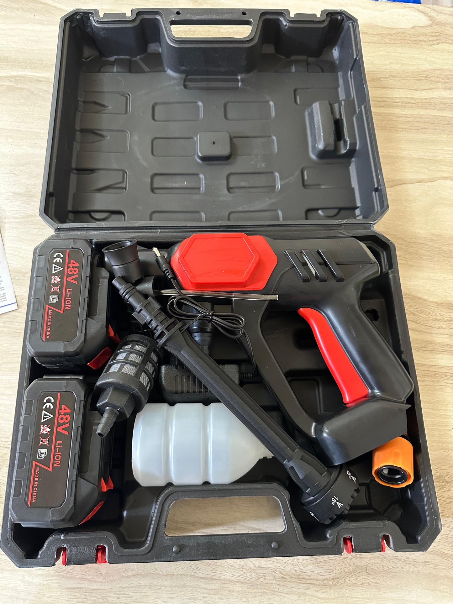 Rechargeable pressure washer 48v 2 batteries