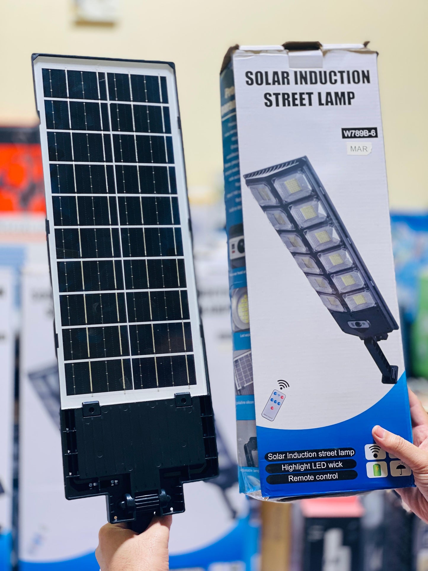 400 Watts Solar Street light | Remote Control | IP65 Dust Proof- Water proof | Sensor