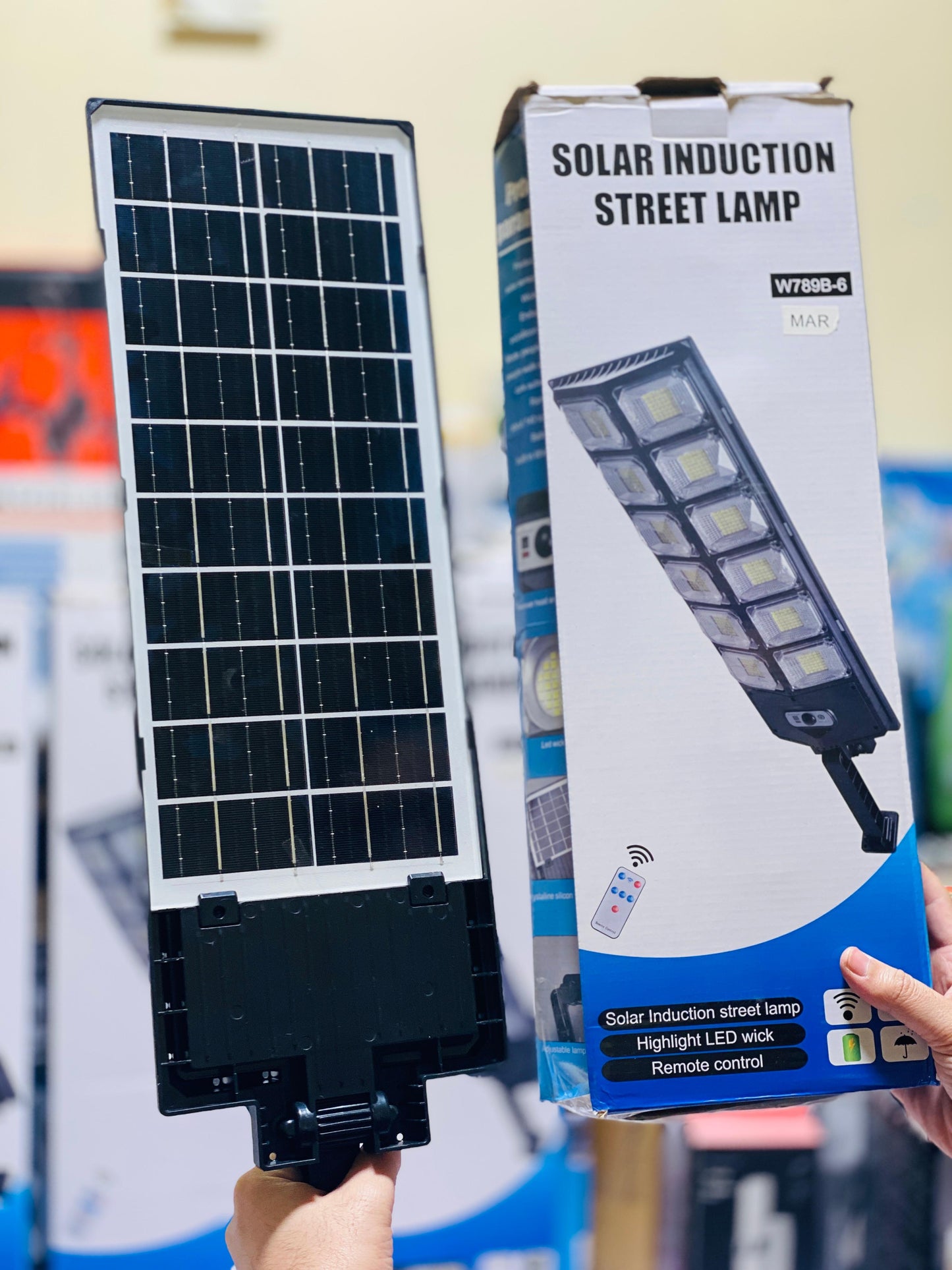 400 Watts Solar Street light | Remote Control | IP65 Dust Proof- Water proof | Sensor