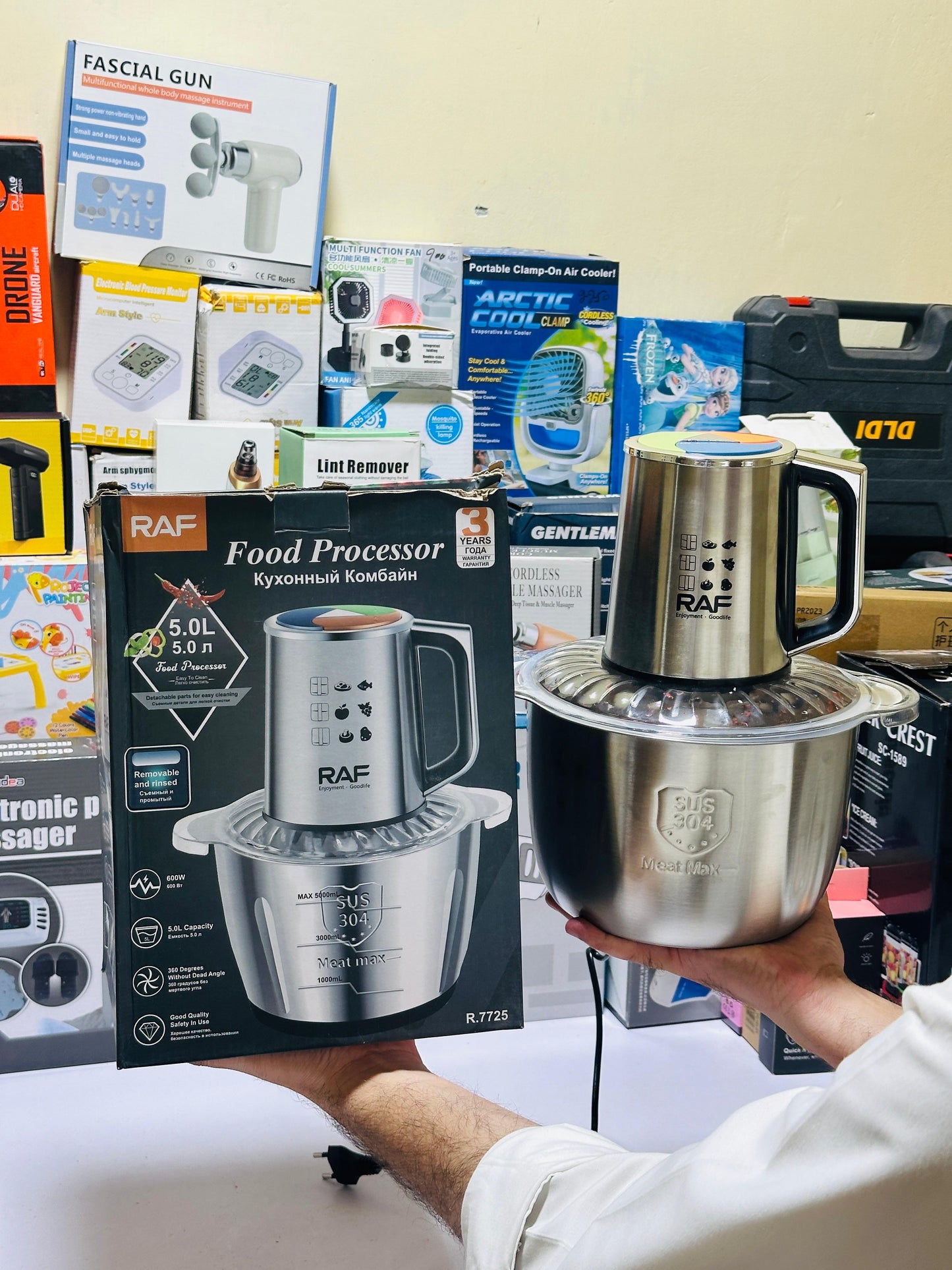 RAF 5 litre Chopper | 6 stepping Blades | 600 watts | 3 speeds | 3 years warranty