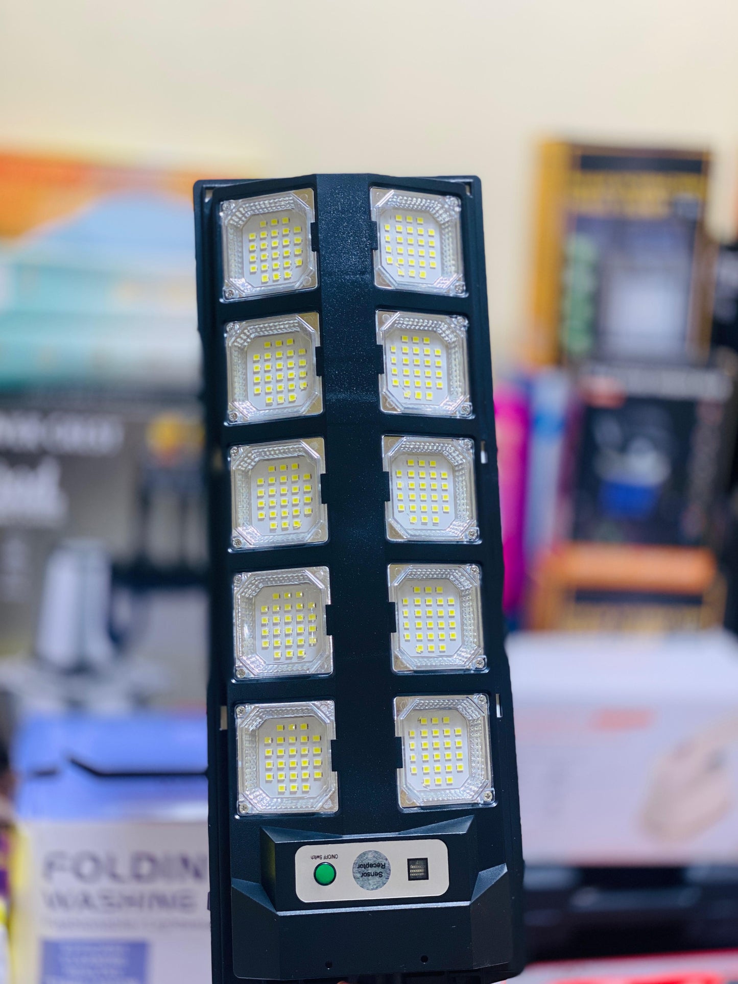 10 Cob Led Sensor Solar Light - Remote control - Rechargeable